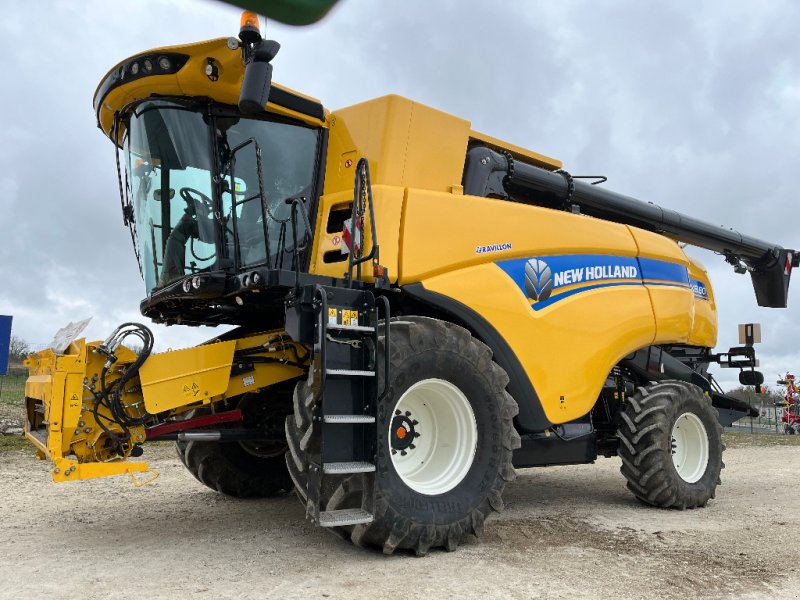 Mähdrescher del tipo New Holland CX 8.80, Gebrauchtmaschine In VERT TOULON (Immagine 1)