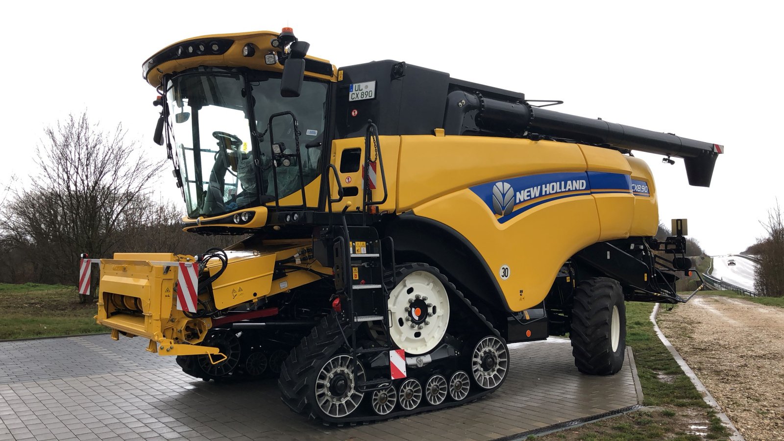 Mähdrescher типа New Holland CX 8.90, Gebrauchtmaschine в Nürtingen (Фотография 3)