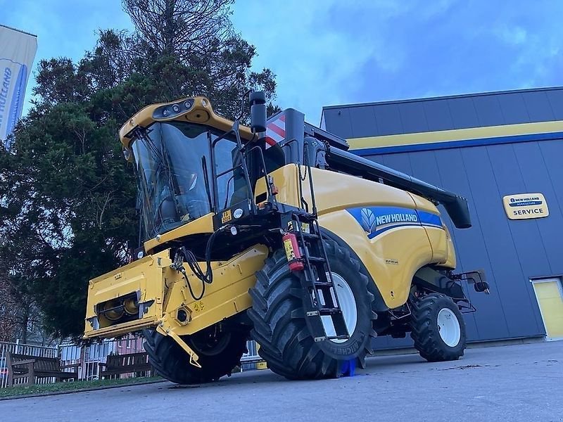 Mähdrescher van het type New Holland CX5080SS, Gebrauchtmaschine in Noerdange (Foto 1)