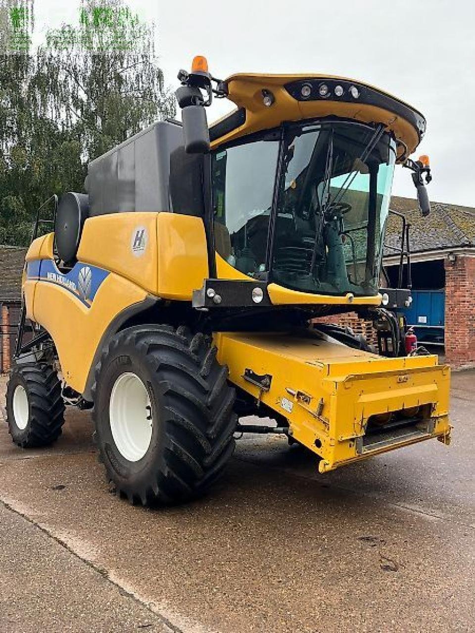 Mähdrescher van het type New Holland cx5.90, Gebrauchtmaschine in SHREWSBURRY (Foto 5)