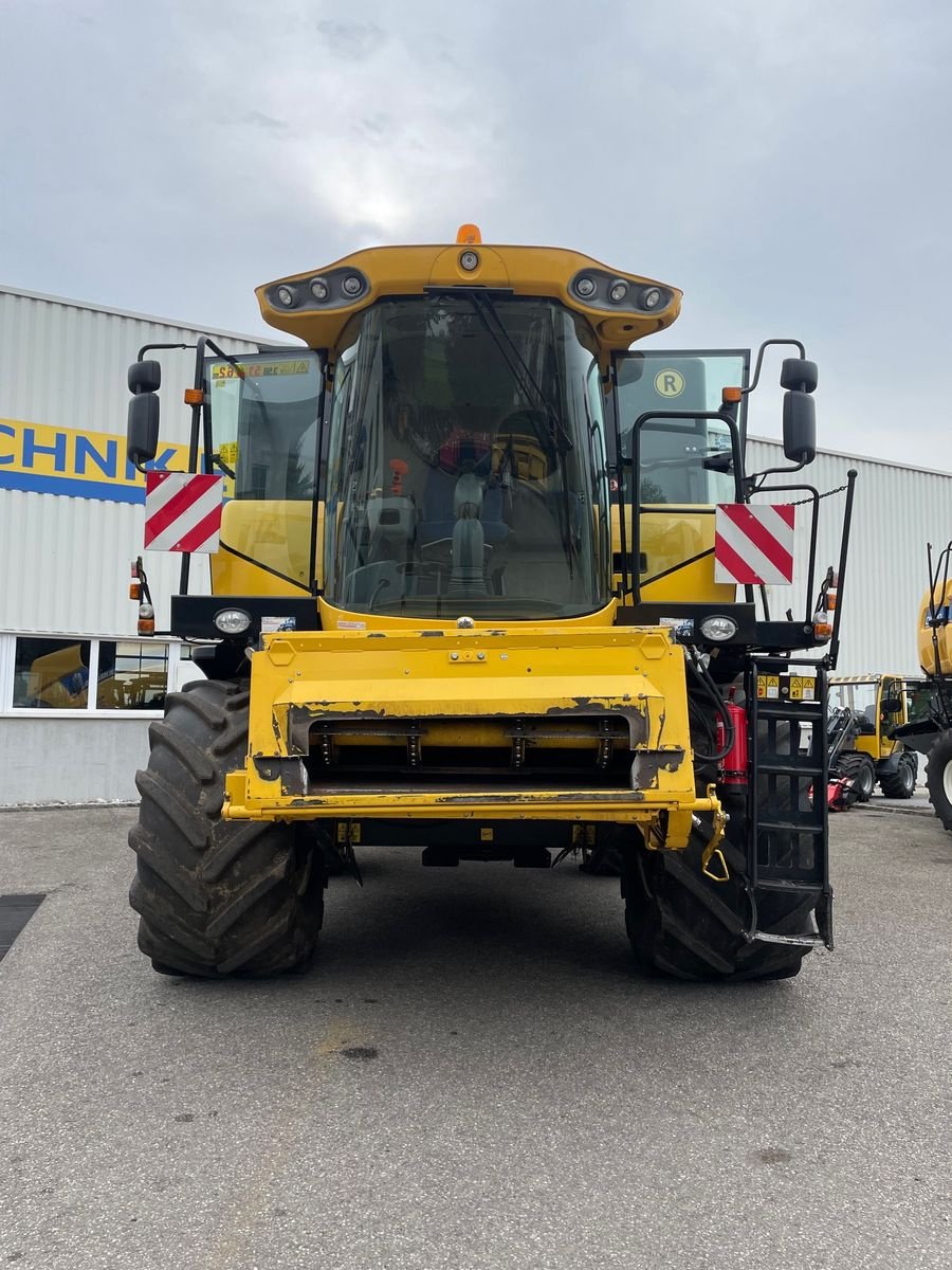 Mähdrescher van het type New Holland CX6080, Gebrauchtmaschine in Burgkirchen (Foto 9)