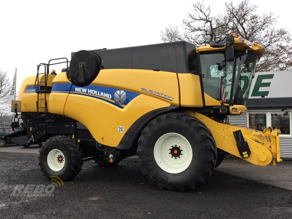 Mähdrescher Türe ait New Holland CX7090 ELEVATION, Gebrauchtmaschine içinde Visbek/Rechterfeld (resim 4)