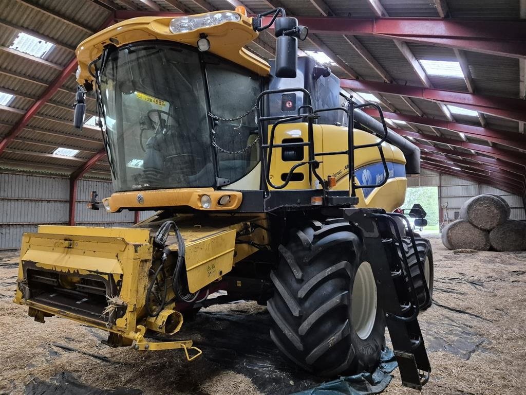 Mähdrescher tip New Holland CX8060 4WD 4WD og 24 fod skærebord, Gebrauchtmaschine in Aulum (Poză 8)