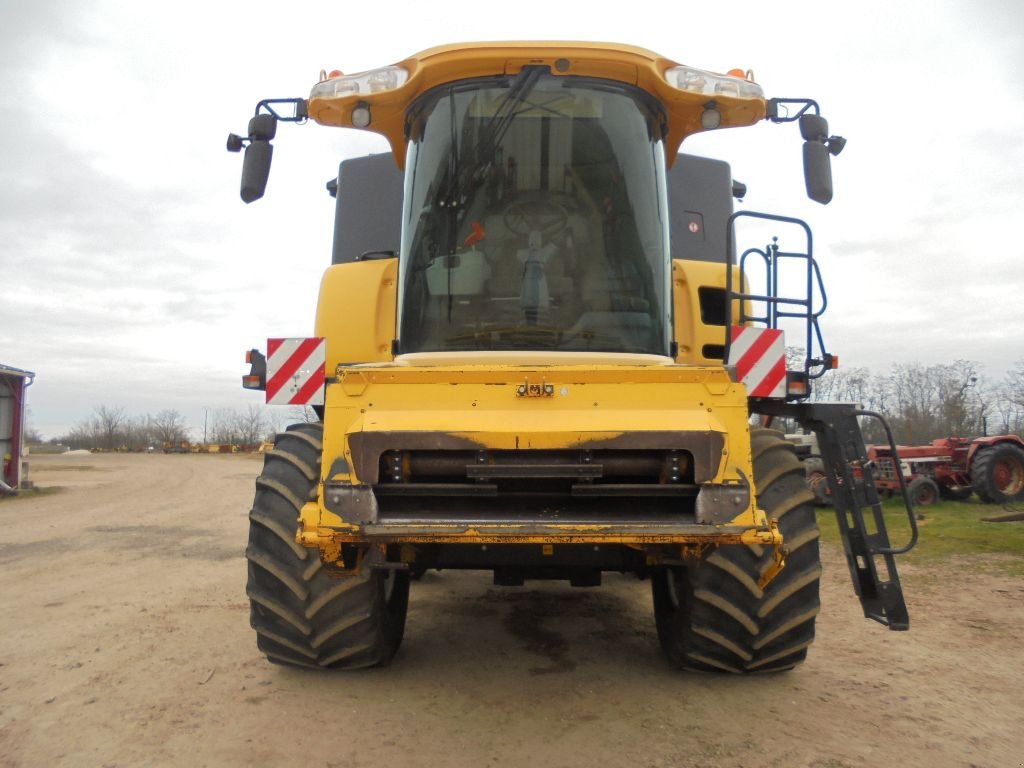 Mähdrescher of the type New Holland CX860SL, Gebrauchtmaschine in AUTHON (Picture 3)