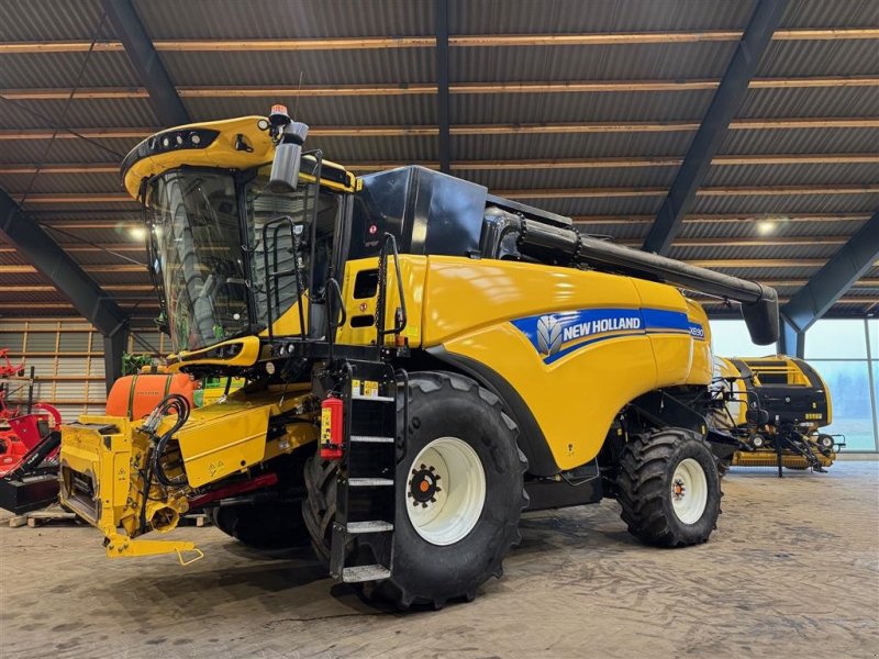 Mähdrescher des Typs New Holland CX8.90 SLH 4WD, Gebrauchtmaschine in Holstebro (Bild 1)