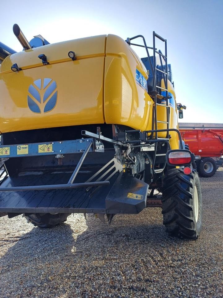 Mähdrescher of the type New Holland CX8.90 ST5 ZED, Gebrauchtmaschine in Skjern (Picture 4)