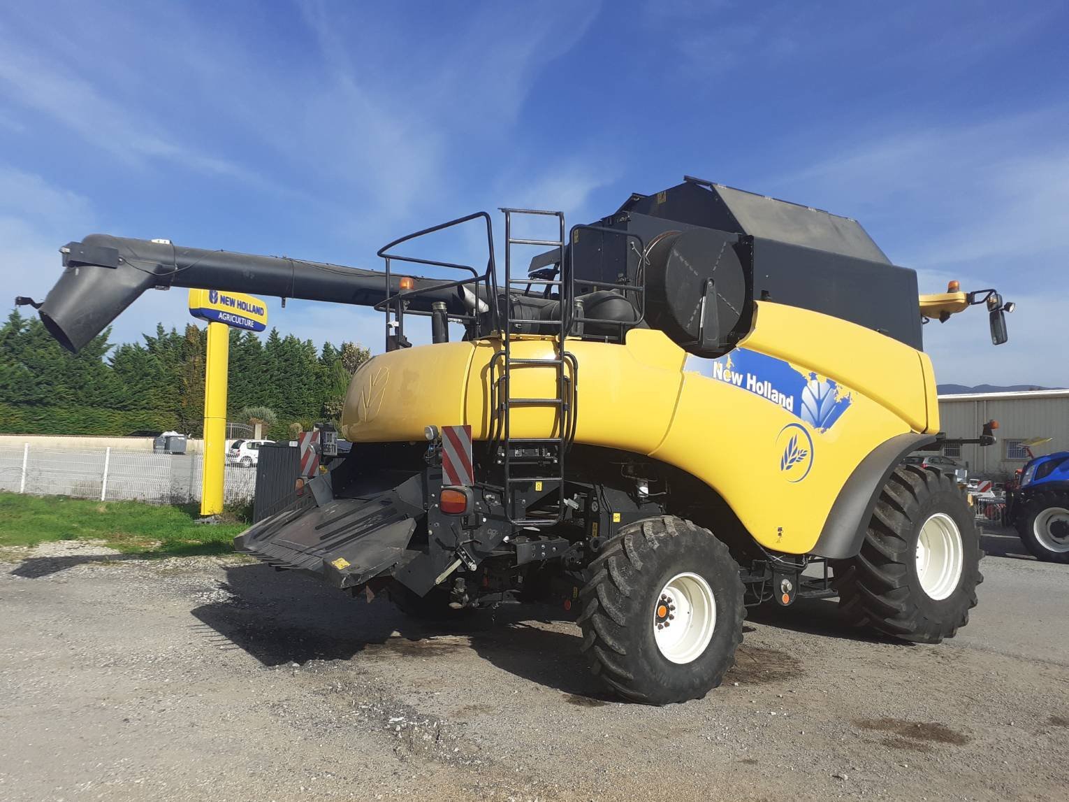 Mähdrescher του τύπου New Holland Moissonneuse batteuse CR 9080 Elevation New Hollan, Gebrauchtmaschine σε ROYNAC (Φωτογραφία 2)