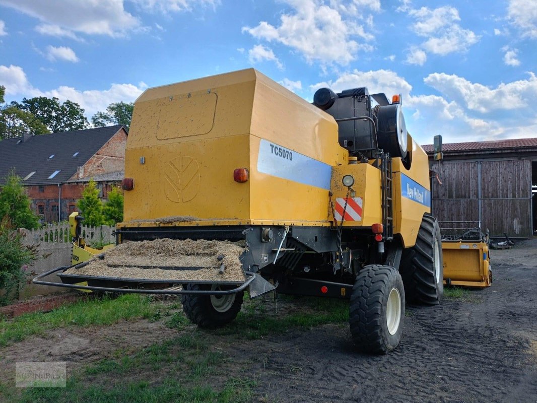 Mähdrescher типа New Holland TC 5070, Gebrauchtmaschine в Prenzlau (Фотография 3)