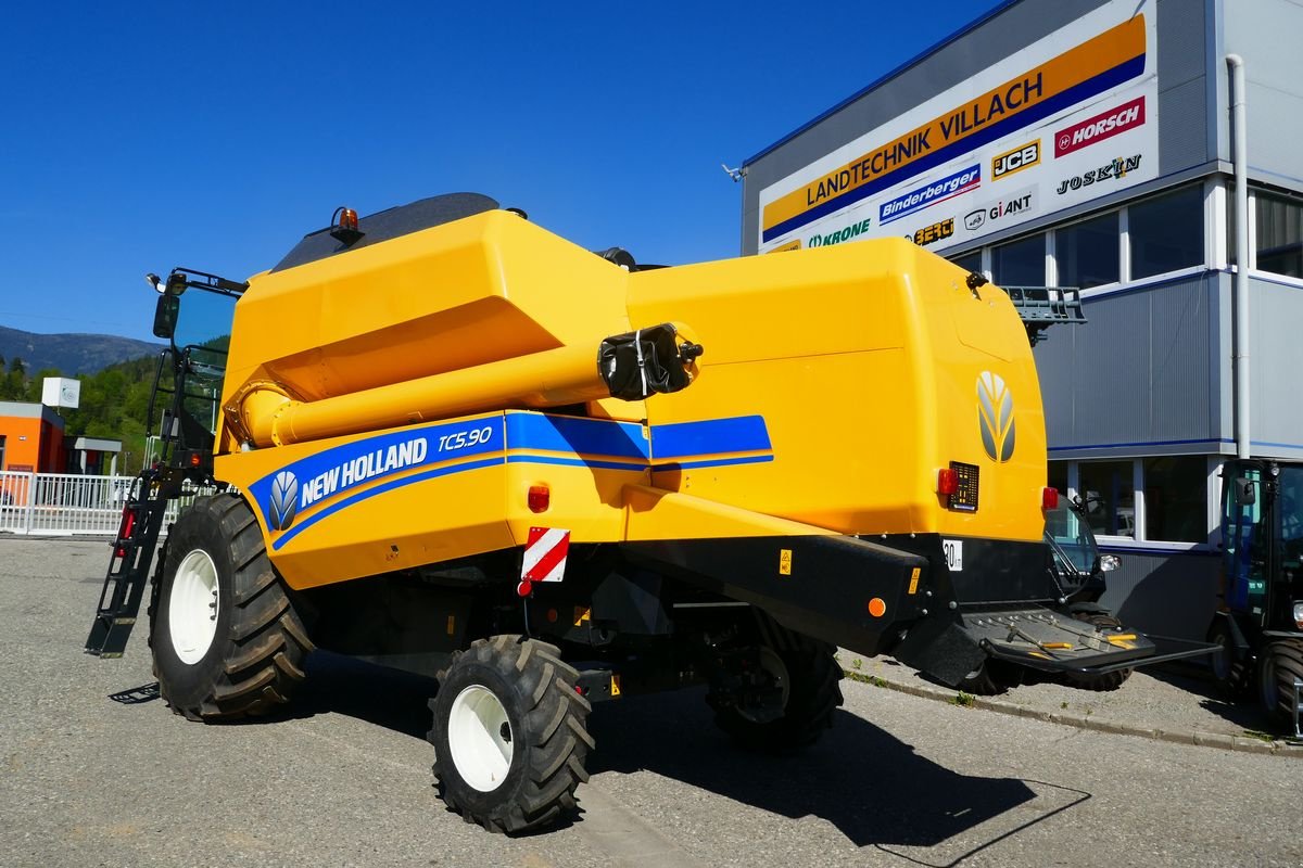 Mähdrescher of the type New Holland TC 5.90, Gebrauchtmaschine in Villach (Picture 5)