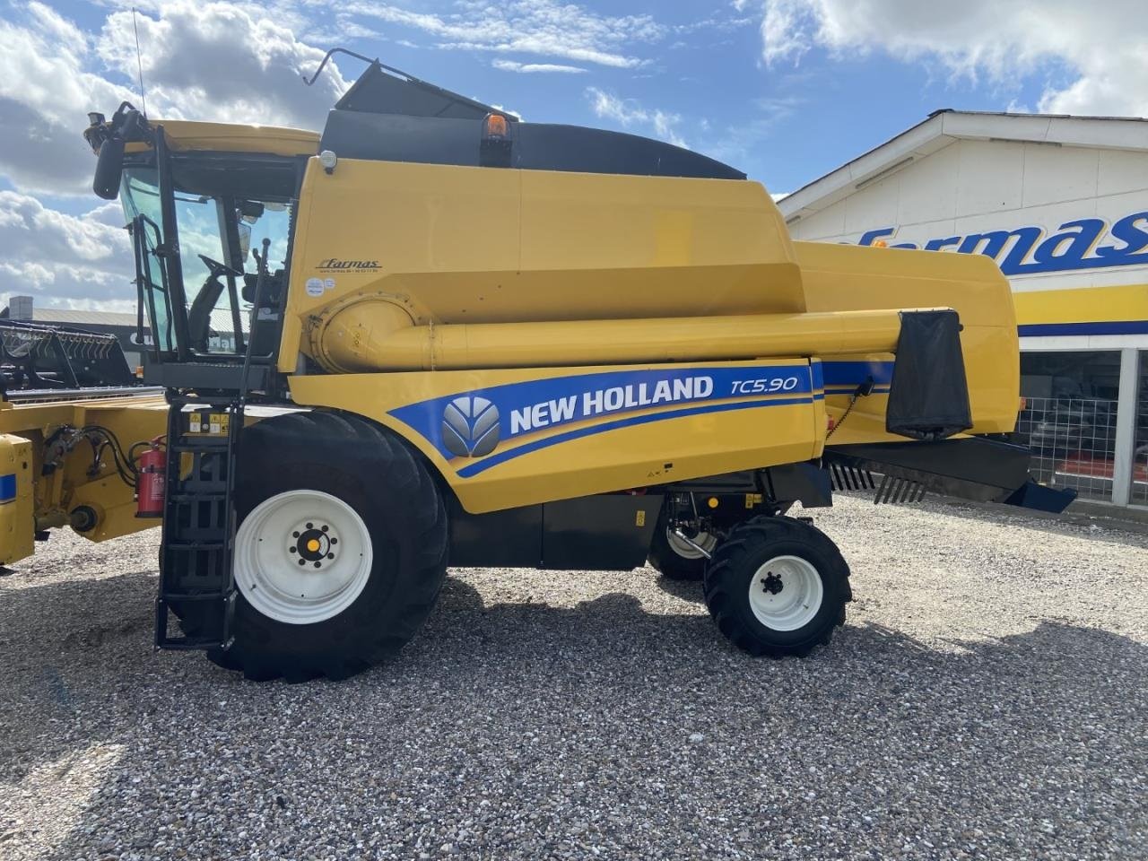 Mähdrescher van het type New Holland TC5.90 Stage V, Gebrauchtmaschine in Farsø (Foto 6)