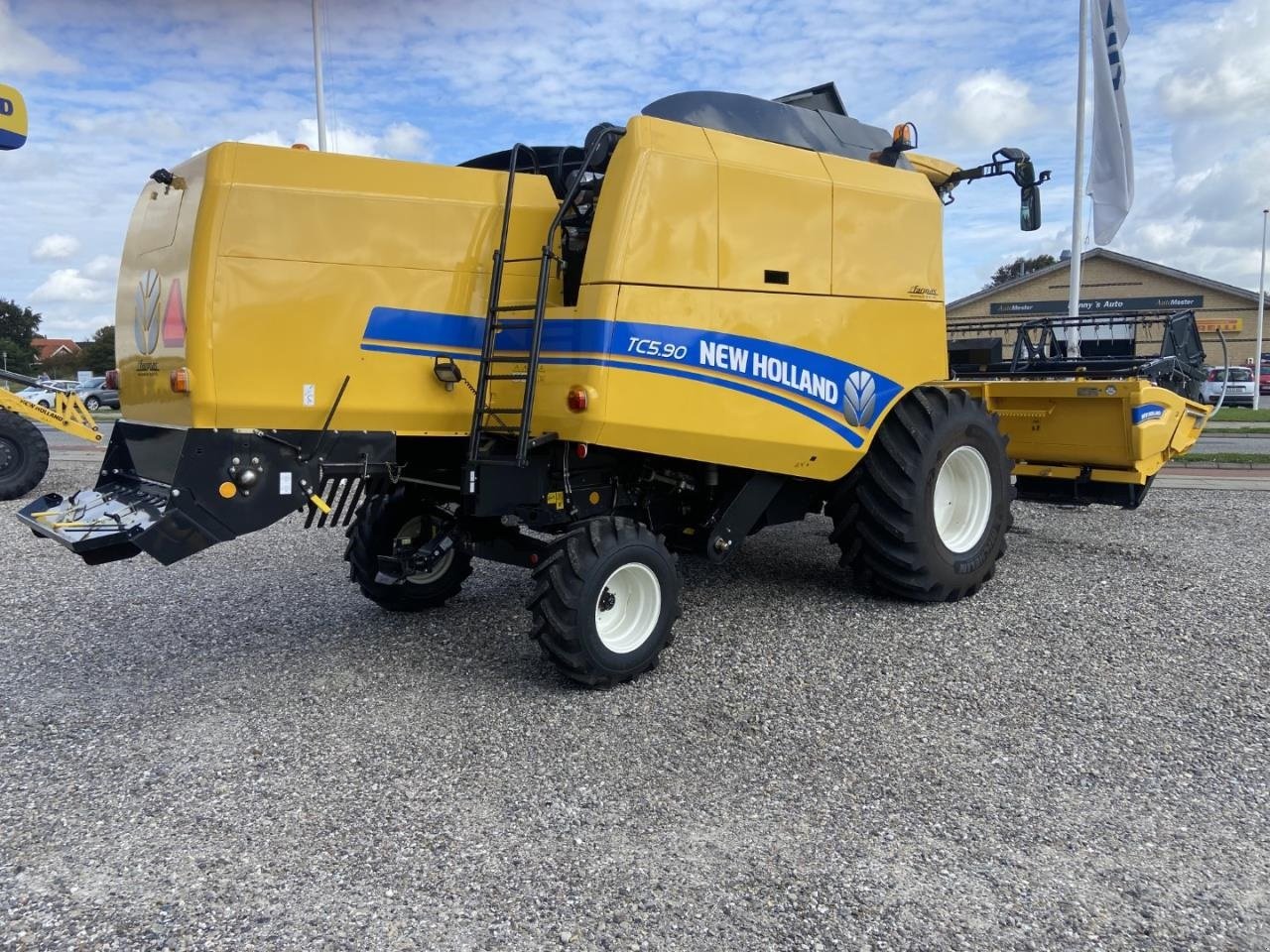 Mähdrescher van het type New Holland TC5.90 Stage V, Gebrauchtmaschine in Farsø (Foto 4)