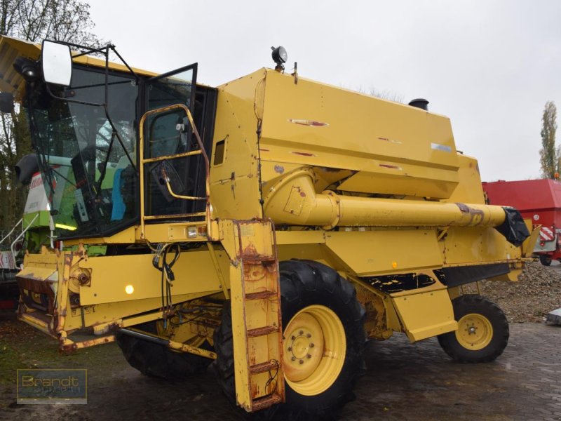 Mähdrescher van het type New Holland TF 42, Gebrauchtmaschine in Oyten (Foto 1)