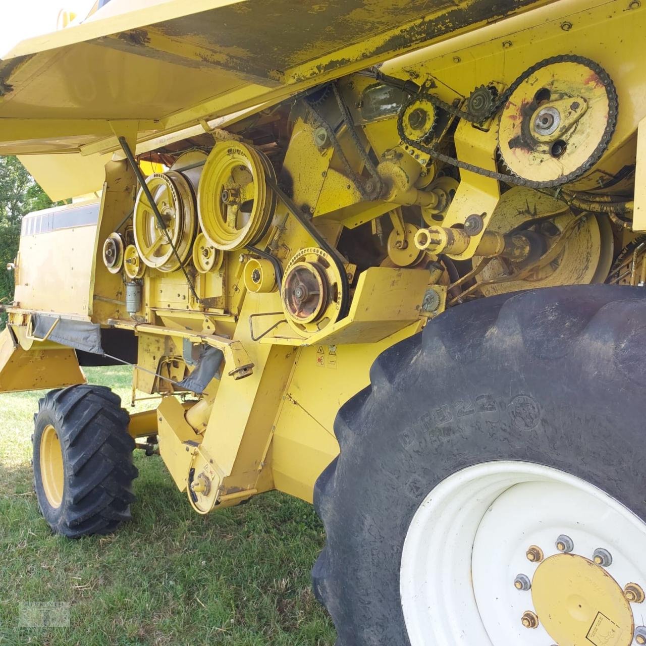 Mähdrescher van het type New Holland TF 78, Gebrauchtmaschine in Pragsdorf (Foto 18)