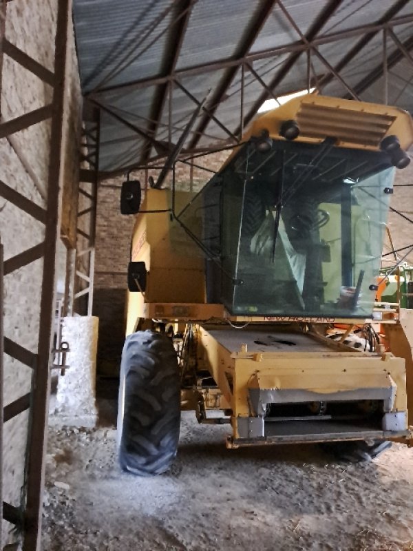 Mähdrescher of the type New Holland TX 32, Gebrauchtmaschine in VERT TOULON (Picture 2)