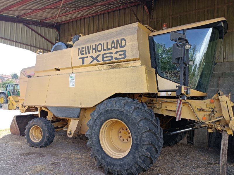 Mähdrescher des Typs New Holland TX 63, Gebrauchtmaschine in Einvaux