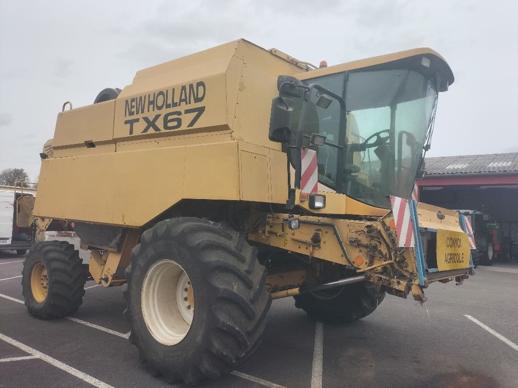 Mähdrescher tip New Holland TX 67, Gebrauchtmaschine in Saint-Priest-Taurion (Poză 1)