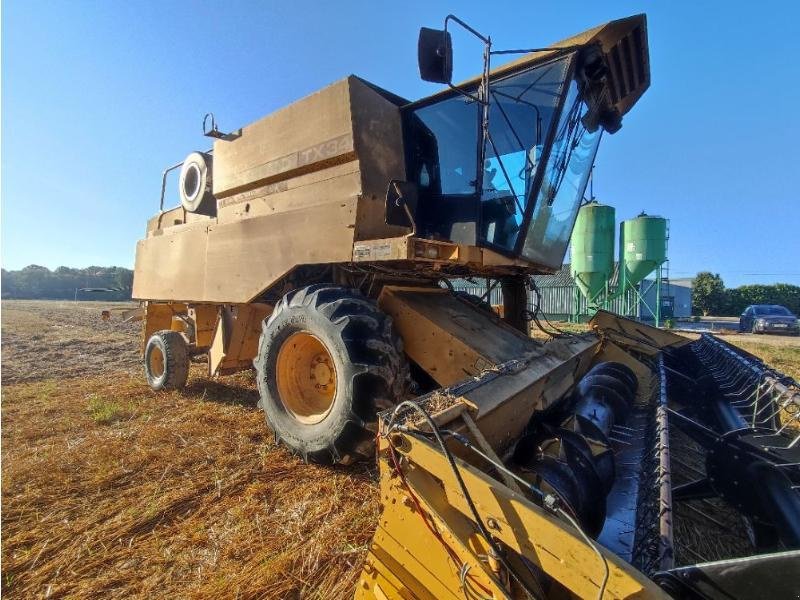 Mähdrescher del tipo New Holland TX34, Gebrauchtmaschine en ANTIGNY (Imagen 3)