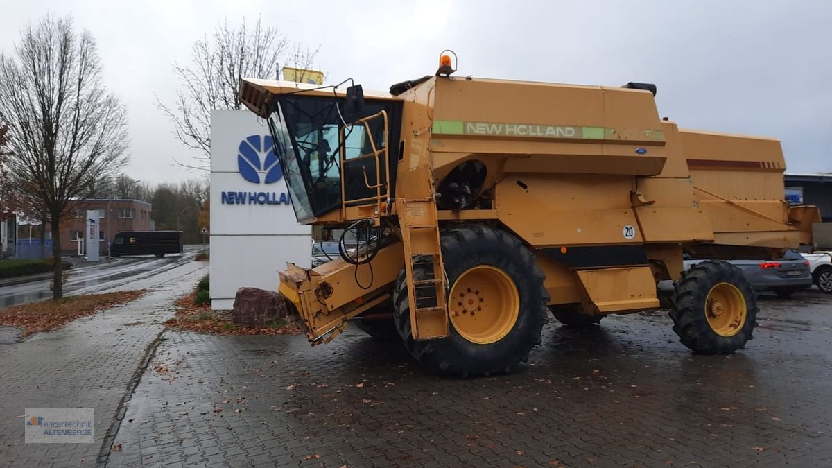 Mähdrescher des Typs New Holland TX36 Hydrostat 4x4 mit 17 Foot, Gebrauchtmaschine in Altenberge (Bild 1)