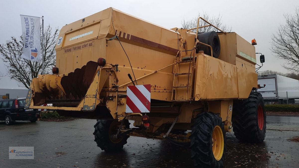 Mähdrescher a típus New Holland TX36 Hydrostat 4x4 mit 17 Foot, Gebrauchtmaschine ekkor: Altenberge (Kép 4)