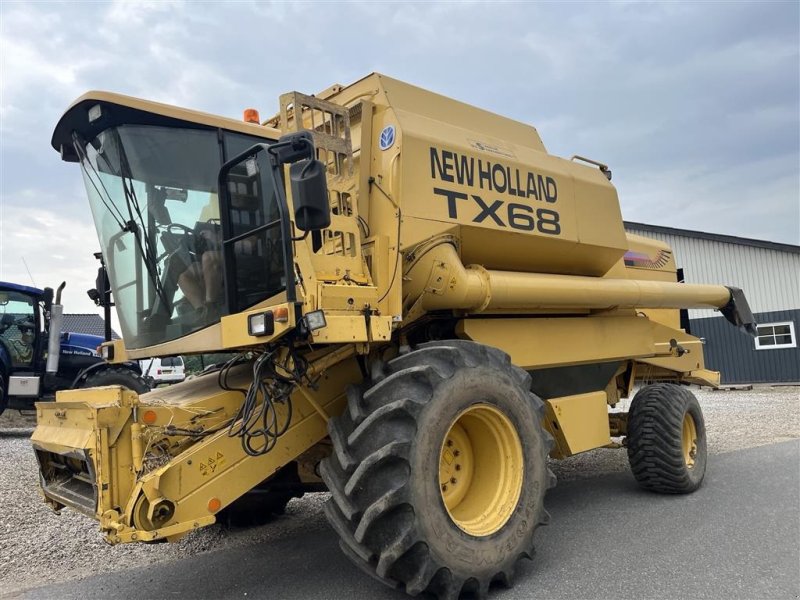 Mähdrescher van het type New Holland TX68 Meget pæn stand, Gebrauchtmaschine in Vejle (Foto 1)