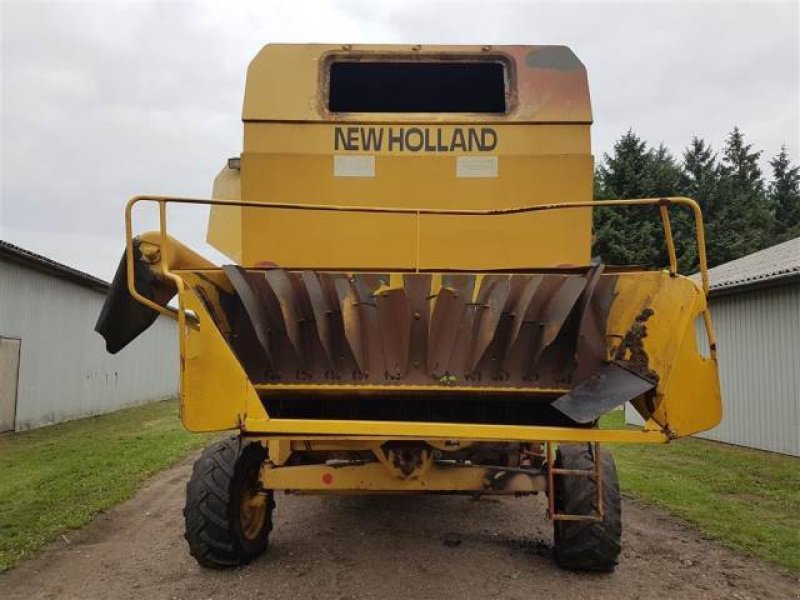 Mähdrescher du type New Holland TX68, Gebrauchtmaschine en Hemmet (Photo 7)