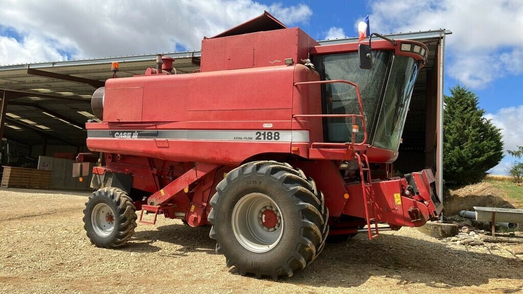 Mähdrescher van het type Sonstige AXIAL 2188, Gebrauchtmaschine in LAIGNES (Foto 3)