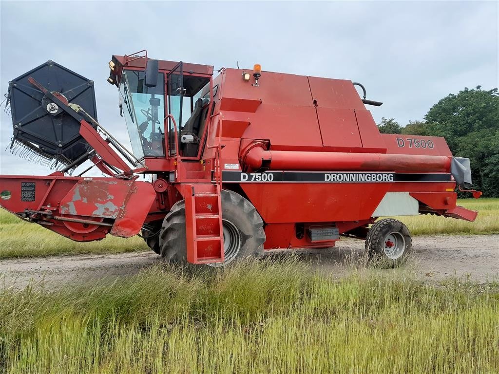 Mähdrescher typu Sonstige D 7500 14 fods en af de sidste produceret D7500, Gebrauchtmaschine v Skive (Obrázok 1)