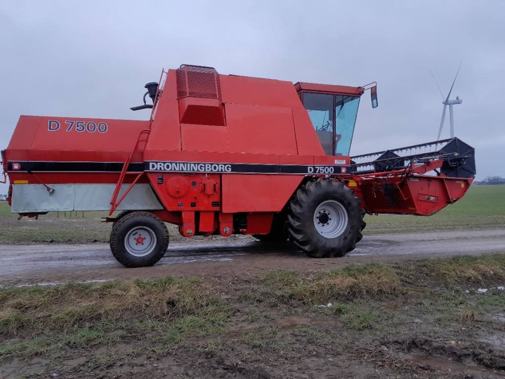 Mähdrescher tip Sonstige D 7500 Uni Control 14 fods klapsnitter, Gebrauchtmaschine in Skive (Poză 3)