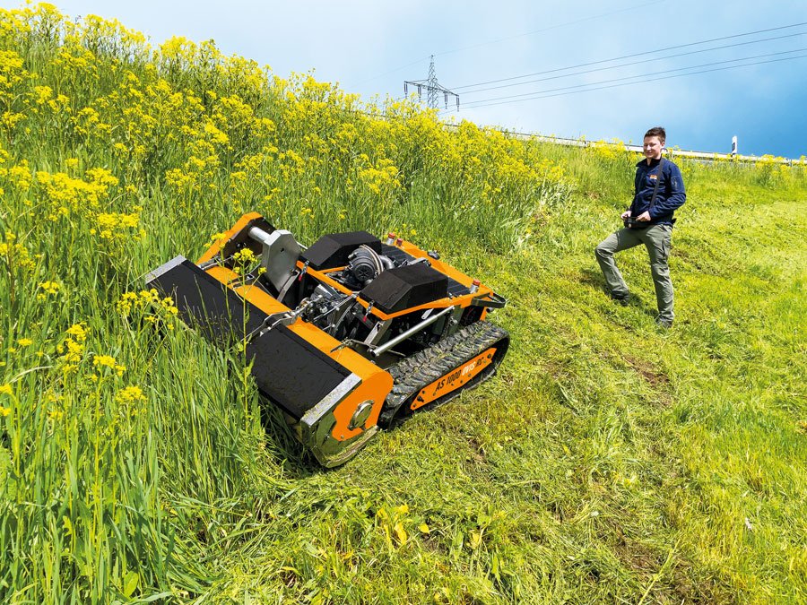 Mähraupe van het type AS-Motor AS 1000 OVIS RC, Neumaschine in Olpe (Foto 4)