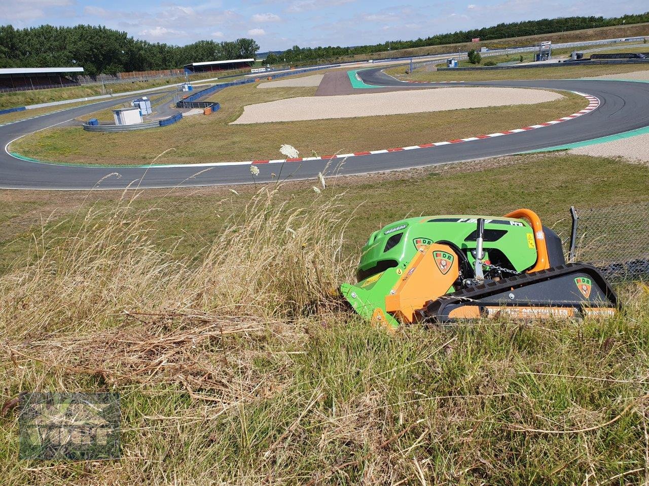 Mähraupe typu MDB F300 PRO Mulchraupe /Mähraupe /Funkraupe-Lagergerät-, Neumaschine v Schmallenberg (Obrázek 8)