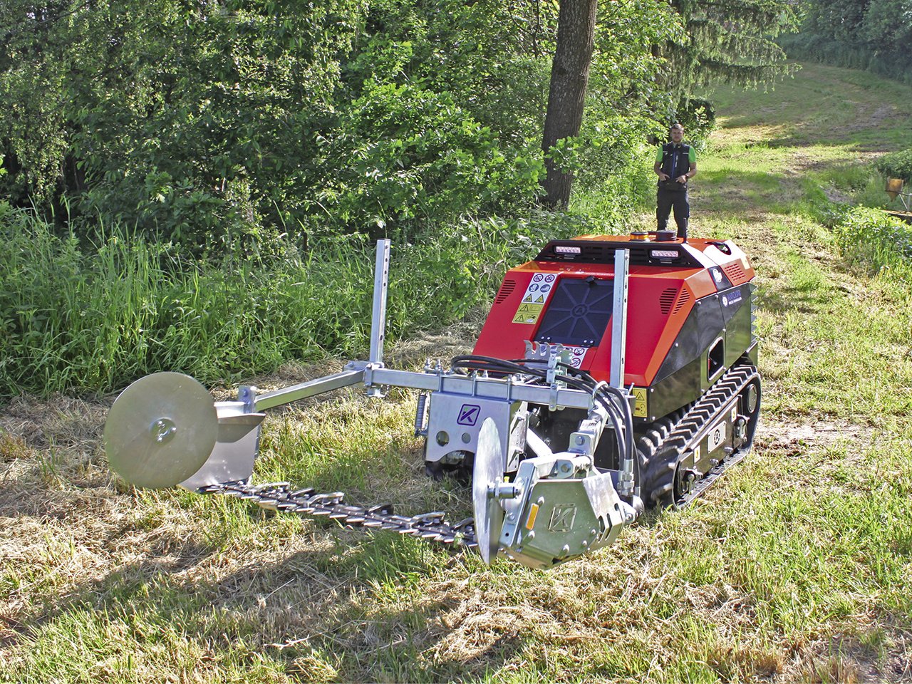 Mähraupe typu Reil & Eichinger Fungesteuerte Mähraupe AV28, Neumaschine w Nittenau (Zdjęcie 3)