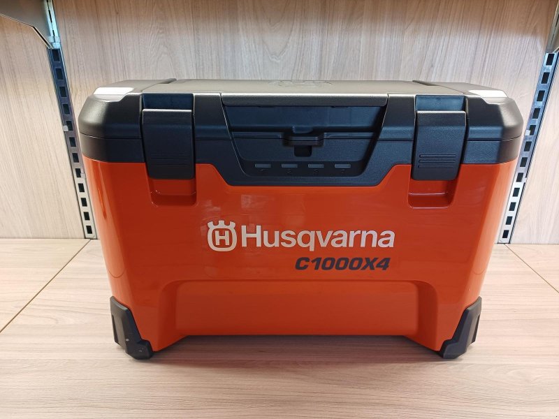 Mähroboter du type Husqvarna Akku-Ladekoffer 40-C1000X4 für 4 Akkus, Neumaschine en Tamsweg (Photo 1)