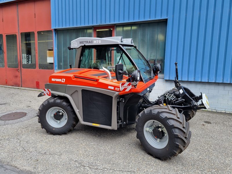 Mähtrak & Bergtrak van het type Reform Metrac H75 Pro Zweiachsmäher, Ausstellungsmaschine in Chur (Foto 4)