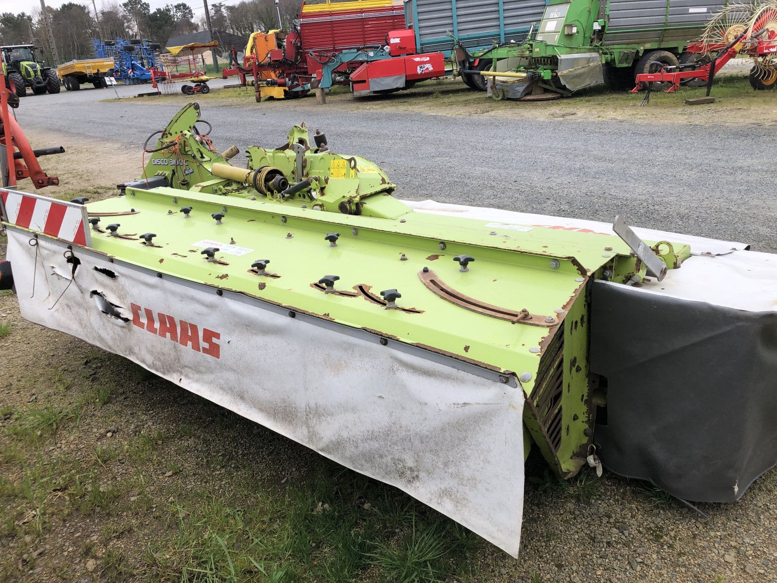 Mähwerk des Typs CLAAS DISCO 3100 C, Gebrauchtmaschine in PLOUIGNEAU (Bild 3)