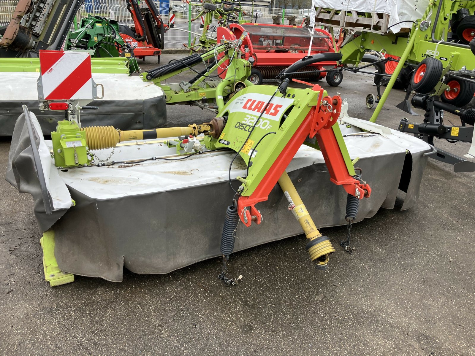 Mähwerk a típus CLAAS DISCO 3200 F PROFIL, Gebrauchtmaschine ekkor: BLENDECQUES (Kép 1)