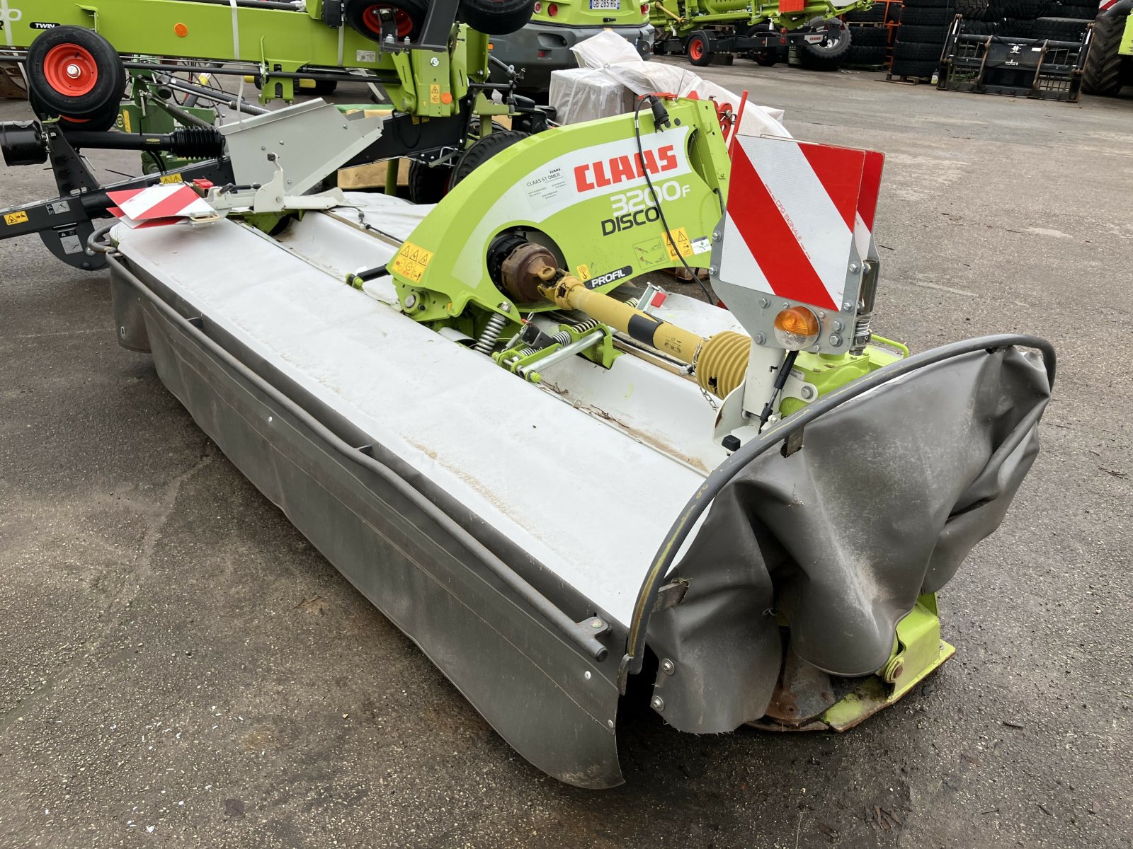 Mähwerk a típus CLAAS DISCO 3200 F PROFIL, Gebrauchtmaschine ekkor: BLENDECQUES (Kép 2)