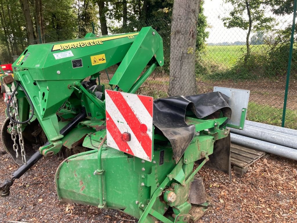 Mähwerk van het type John Deere 131, Gebrauchtmaschine in SAVIGNEUX (Foto 4)