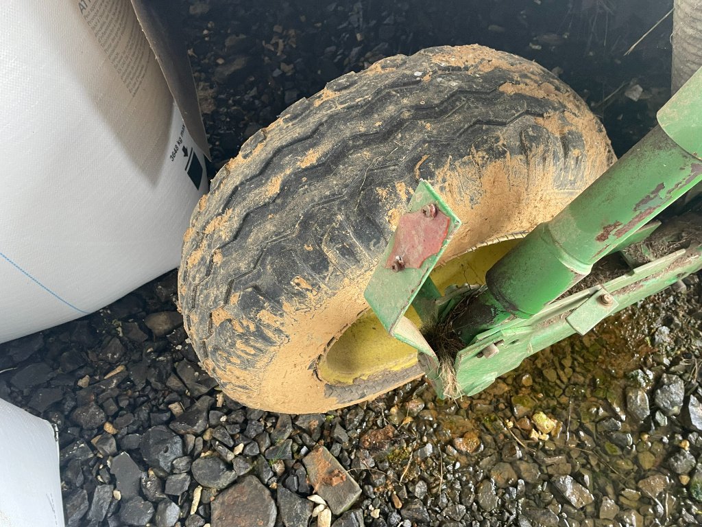 Mähwerk van het type John Deere 1360 (  DESTOCKAGE ), Gebrauchtmaschine in YTRAC (Foto 11)