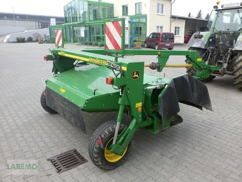 Mähwerk Türe ait John Deere 1365 Anhängemähwerk Kuhn, Gebrauchtmaschine içinde Langenwetzendorf (resim 3)