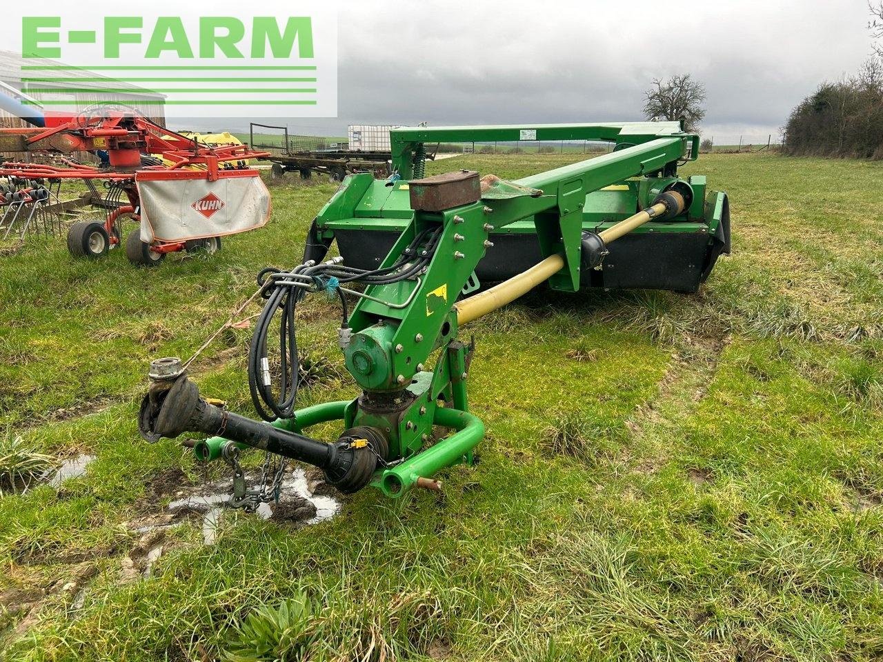 Mähwerk van het type John Deere 1365, Gebrauchtmaschine in CHAUVONCOURT (Foto 2)