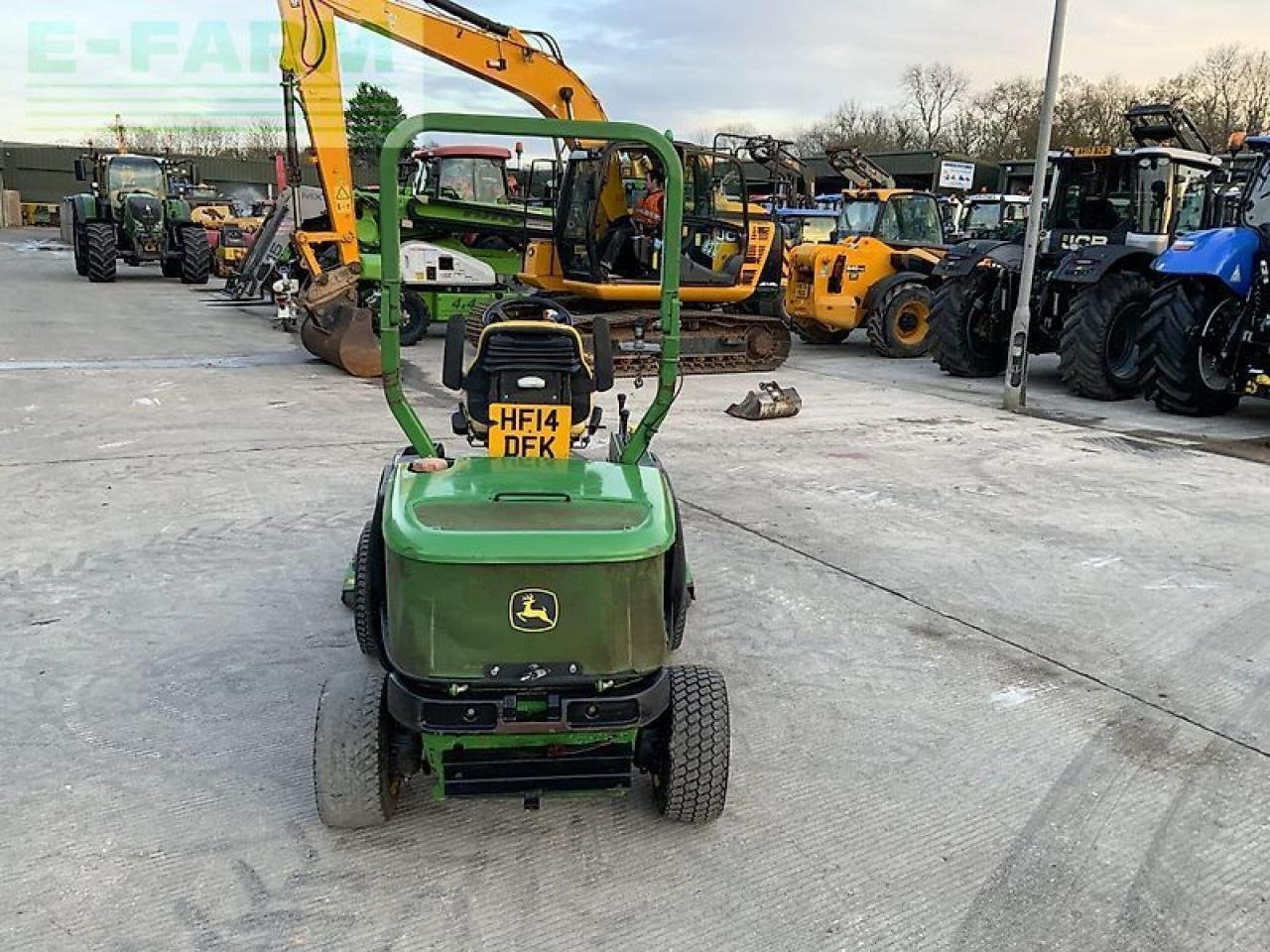 Mähwerk of the type John Deere 1565 series out front mower (st21726), Gebrauchtmaschine in SHAFTESBURY (Picture 3)