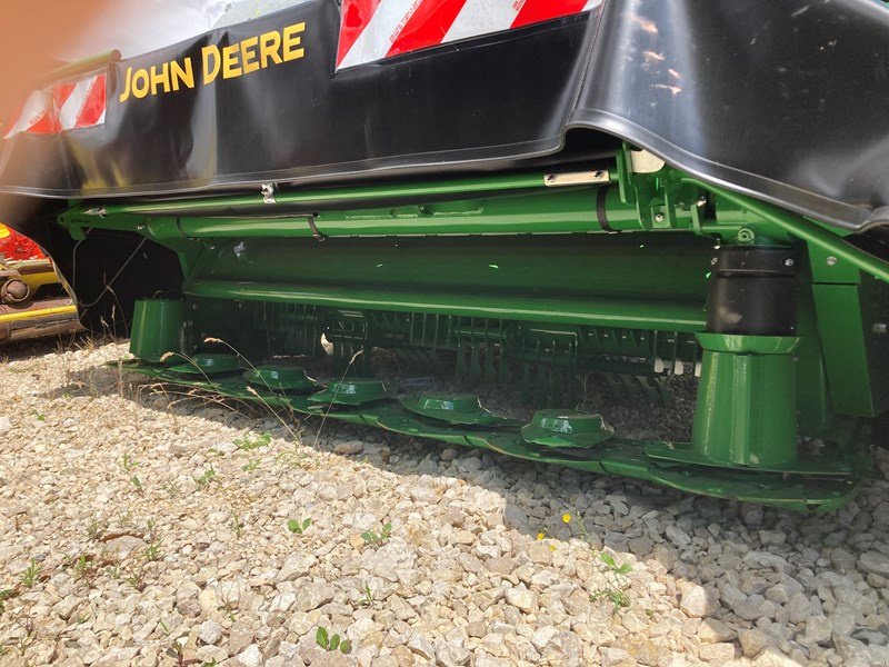 Mähwerk του τύπου John Deere 328 A, Neumaschine σε Chavornay (Φωτογραφία 4)