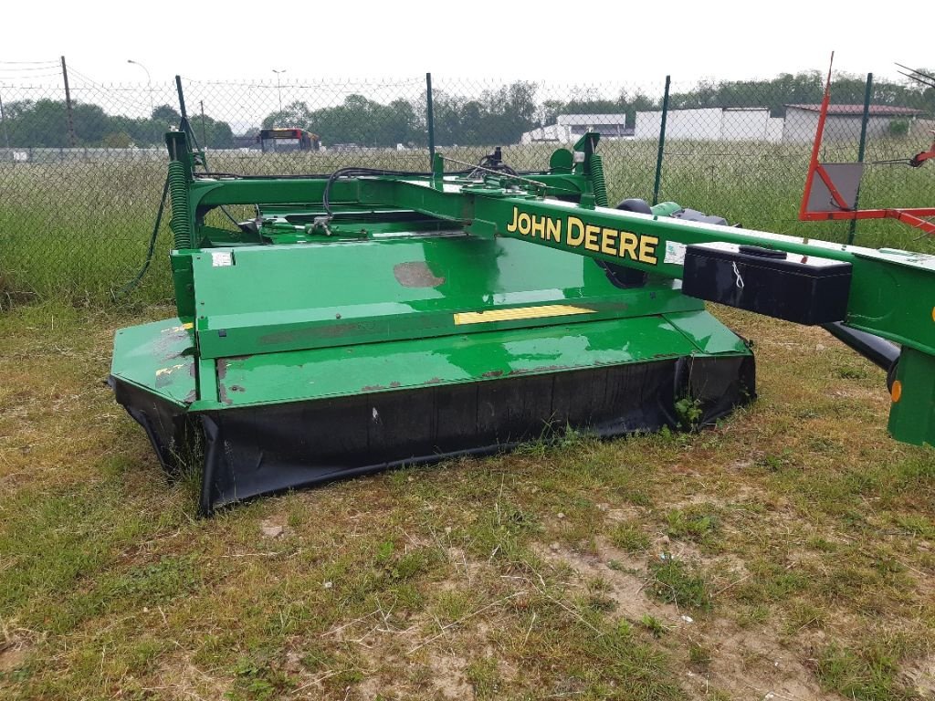 Mähwerk del tipo John Deere 530, Gebrauchtmaschine en POUSSAY (Imagen 1)