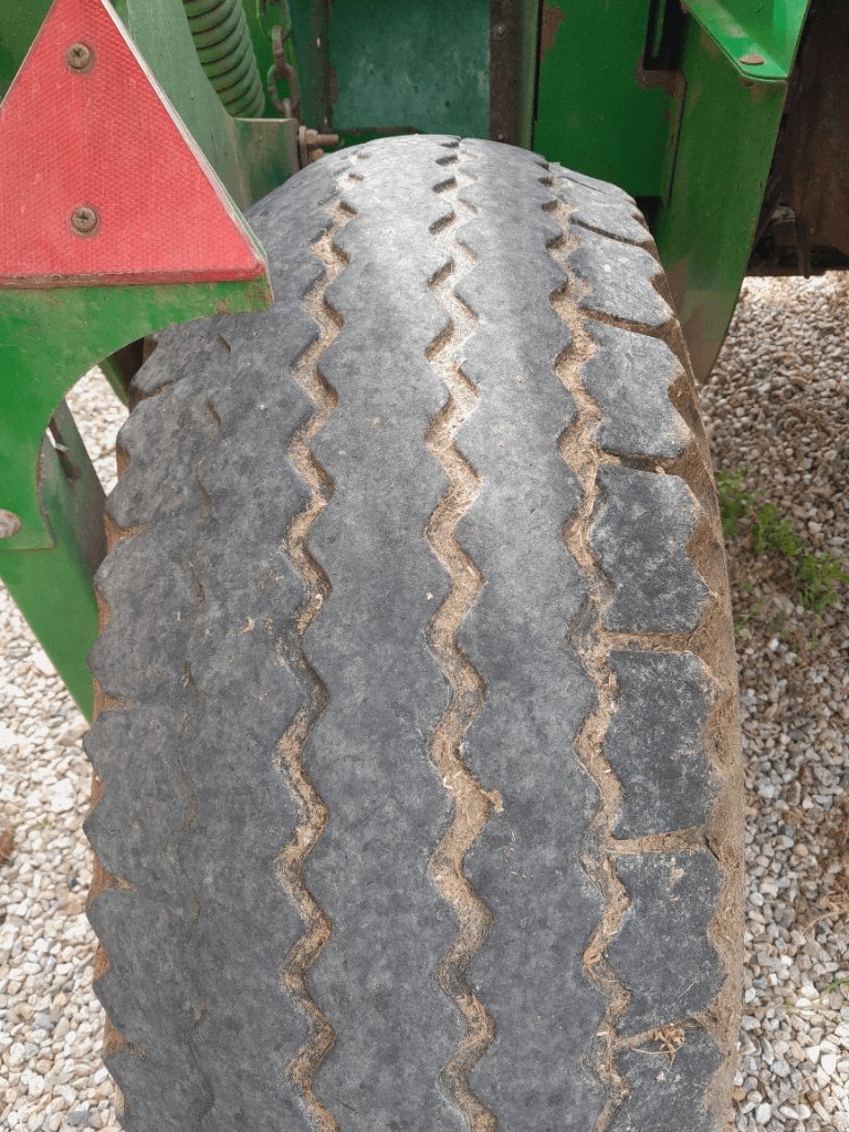 Mähwerk van het type John Deere 730, Gebrauchtmaschine in Lérouville (Foto 7)