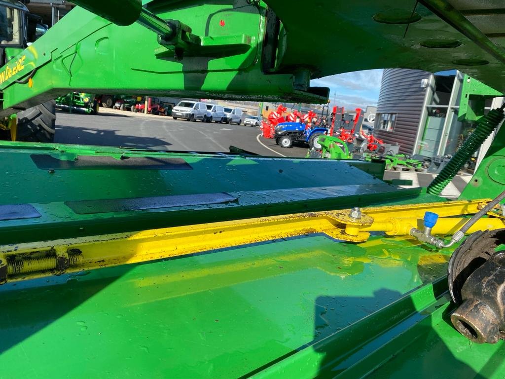 Mähwerk del tipo John Deere 735 (  DESTOCKAGE ), Gebrauchtmaschine en YTRAC (Imagen 7)