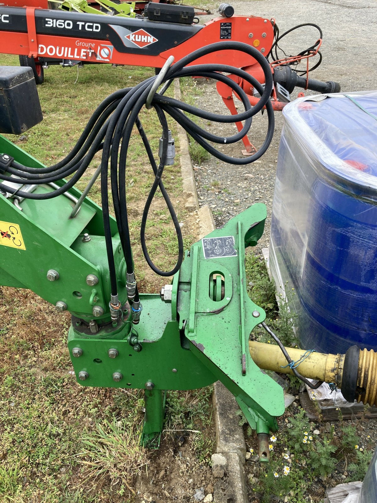 Mähwerk tip John Deere FAUCHEUSE CONDITIONNEUSE 1365, Gebrauchtmaschine in ST CLEMENT DE LA PLACE (Poză 4)