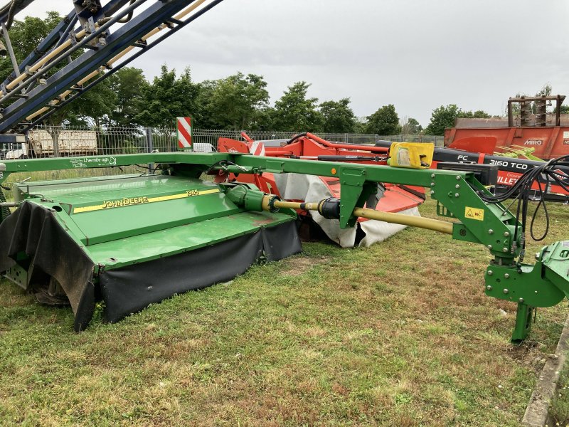 Mähwerk del tipo John Deere FAUCHEUSE CONDITIONNEUSE 1365, Gebrauchtmaschine en ST CLEMENT DE LA PLACE (Imagen 1)