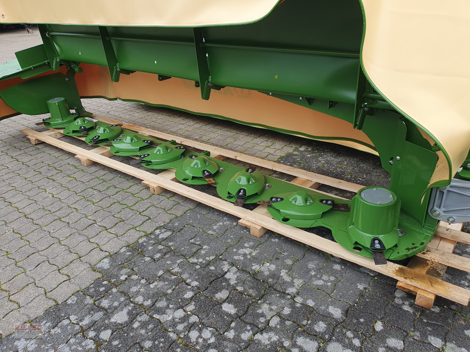 Mähwerk του τύπου Krone Active Mow R360, Neumaschine σε Kirkel-Altstadt (Φωτογραφία 5)