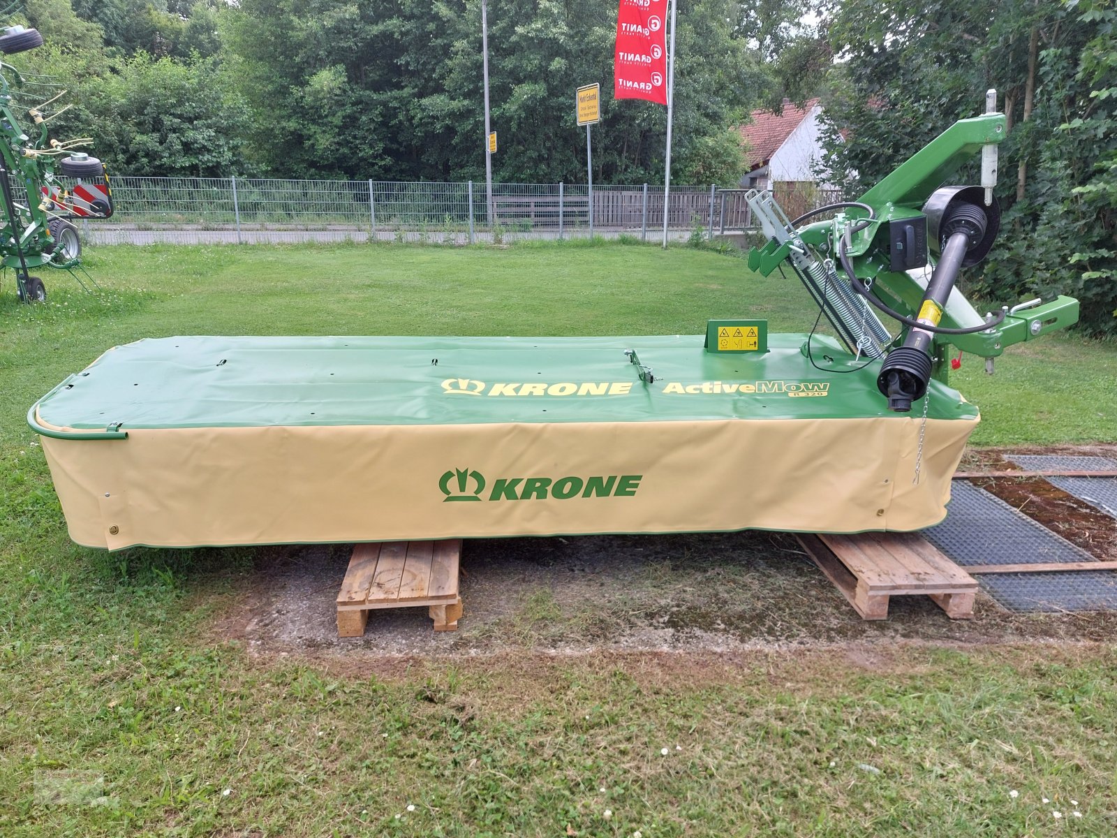 Mähwerk van het type Krone ActiveMow R320, Neumaschine in Eckental (Foto 1)