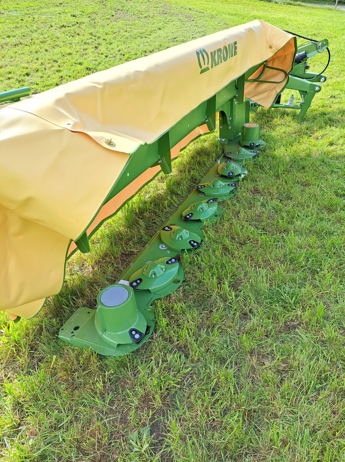 Mähwerk des Typs Krone ActiveMow R320, Neumaschine in Wertach (Bild 4)